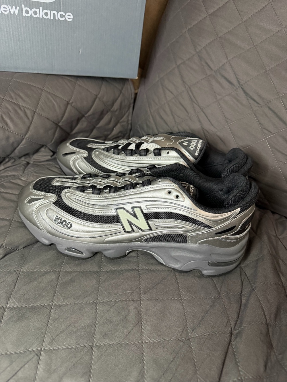 New Balance Men's 1000 Black/Silvdr Metallic Athletic Sneakers